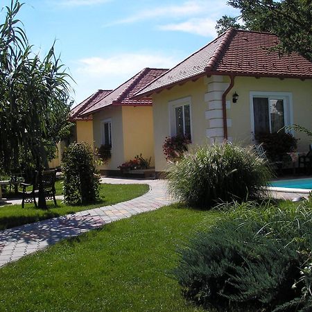 Kaktuszvirag Apartmanhaz Hajdúszoboszló Exterior foto
