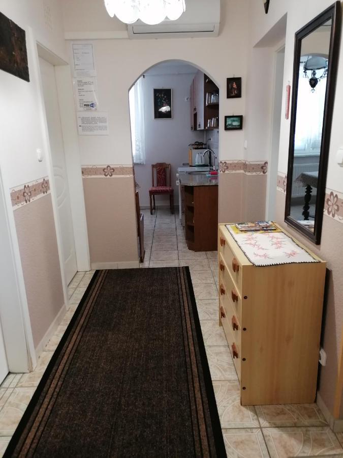 Kaktuszvirag Apartmanhaz Hajdúszoboszló Exterior foto